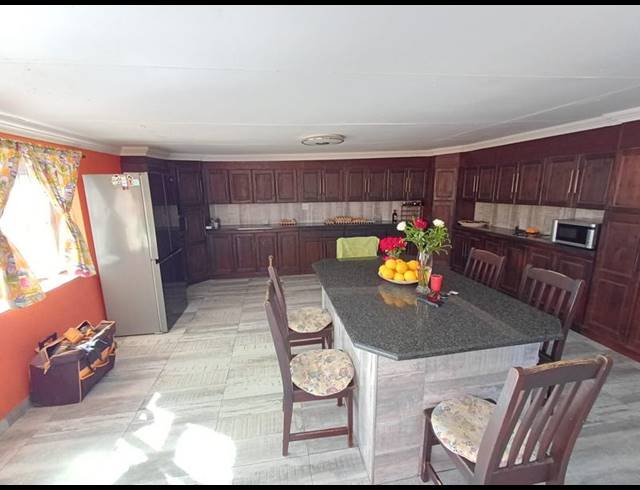FARM FOR SALE IN HELDERSTROME